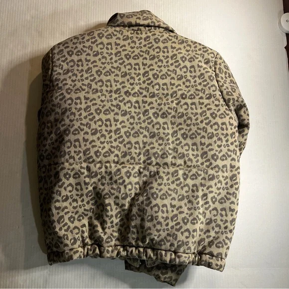 Jou Jou Leopard Print Puffer Jacket in Tan and Black - Picture 2 of 6